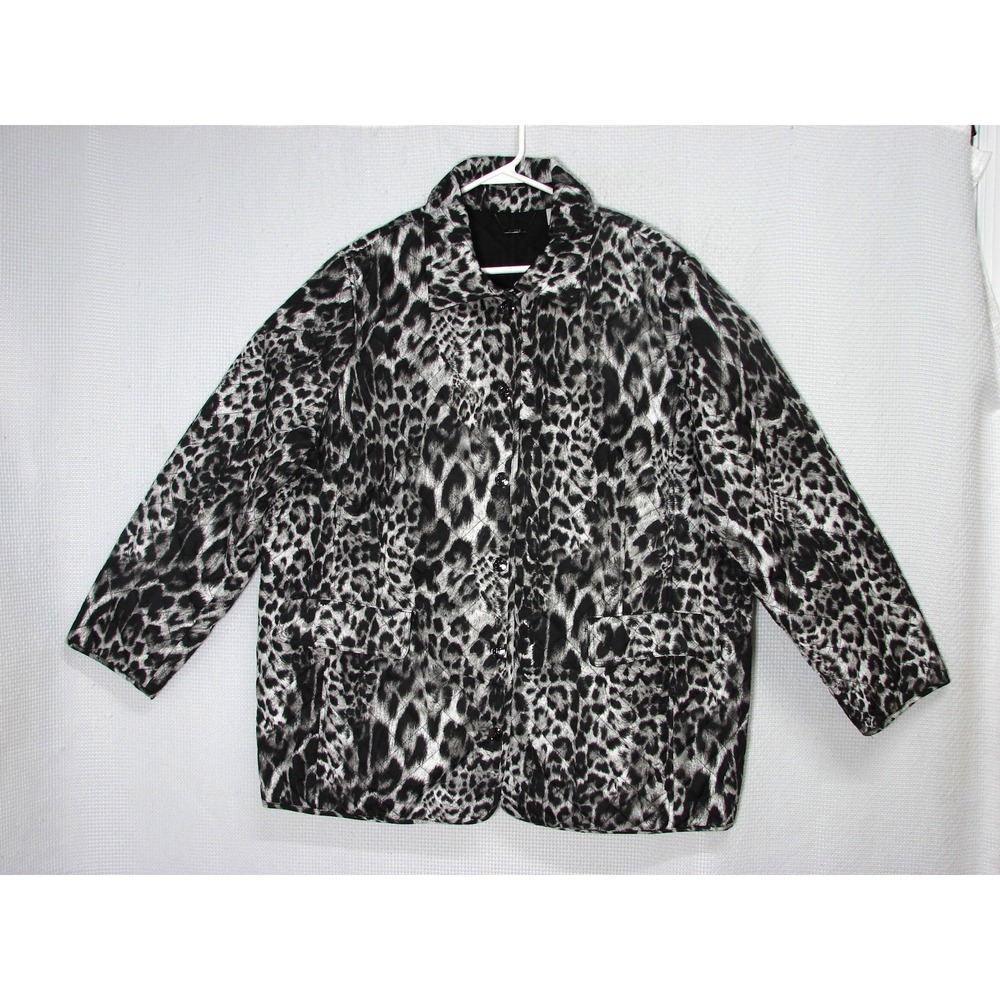 Chicos Quilted Barn Jacket Size 4 US 20/22 Animal Print Full Snap Lined Pockets